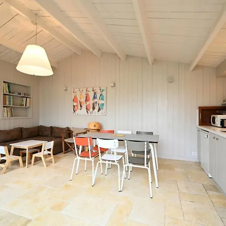 Casa de Férias Maison Les Portes-En-Re, 7 Pieces, 14 Personnes - Fr-1-434-91 *